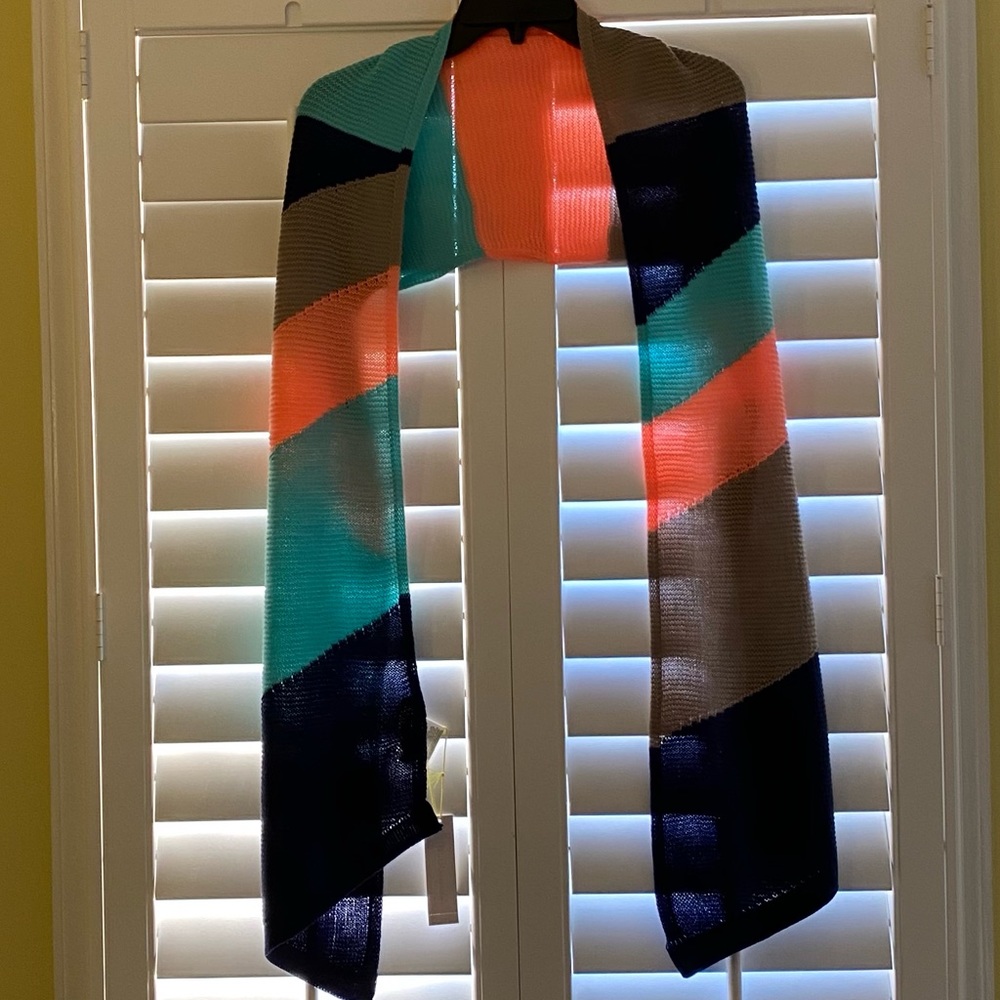 NWT BCBGeneration Knit Scarf
